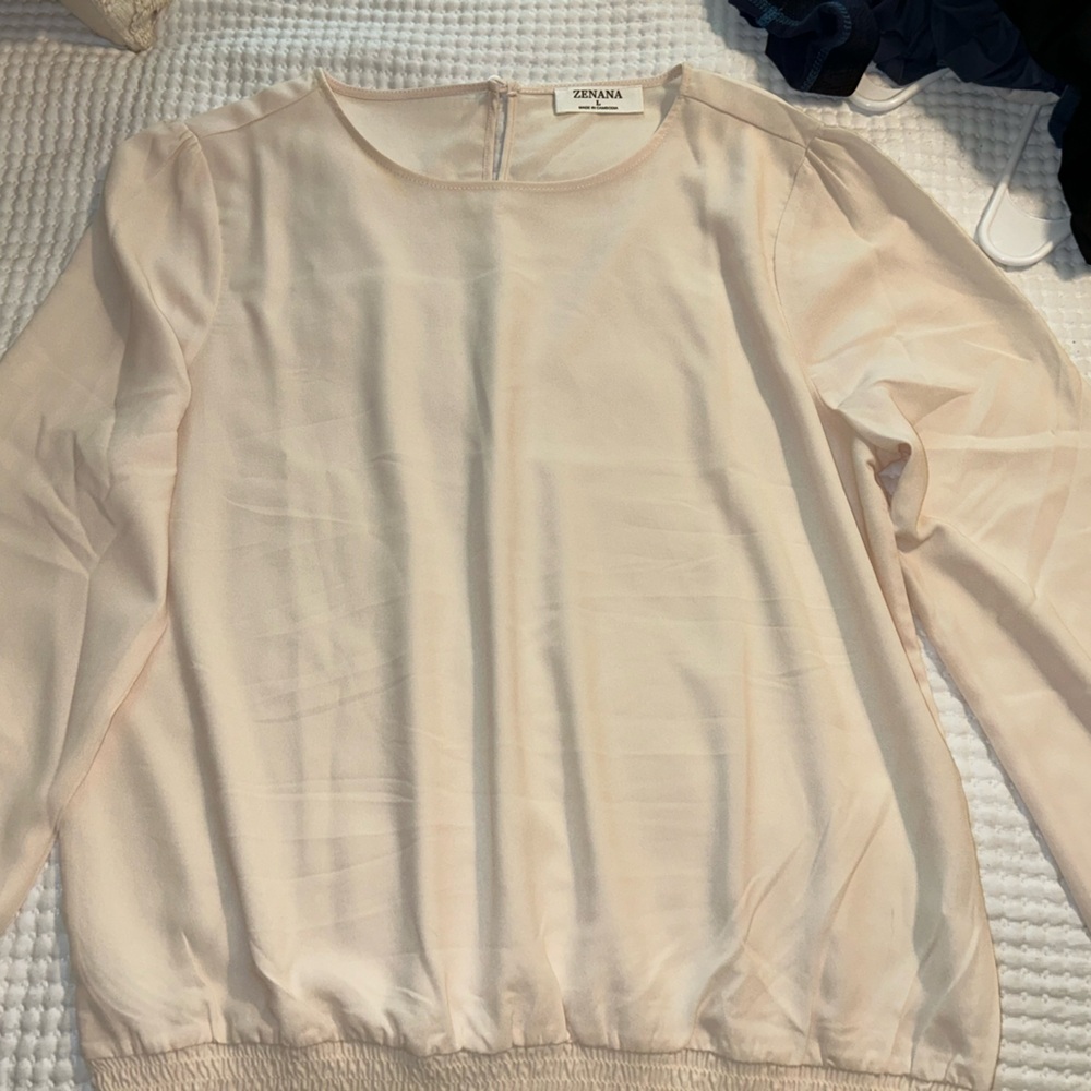 Women’s long sleeve dressy top